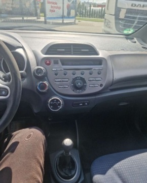 Honda Jazz III 1.2 i-VTEC 90KM 2009 Honda Jazz Bez klimy 1.2 Benzyna 90KM, zdjęcie 7