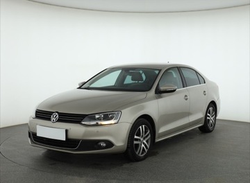 Volkswagen Jetta VI Sedan 1.4 TSI 160KM 2014 VW Jetta 1.4 TSI, Salon Polska, DSG, Klima, zdjęcie 1