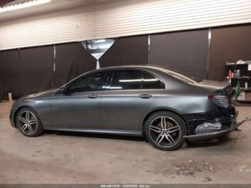 Mercedes Klasa E W213 2020 Mercedes-Benz Klasa E 2020 MERCEDES-BENZ E 350 4MATIC 2.0 Benzyna 255KM, zdjęcie 12