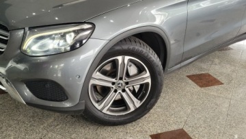 Mercedes GLC C253 SUV 2.1 220 d 170KM 2018 Mercedes-Benz GLC MERCEDES GLC 220D 4MATIC 2.1 Diesel 170KM, zdjęcie 4