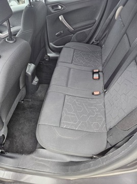 Peugeot 2008 I SUV Facelifting 1.2 PureTech 82KM 2016 Peugeot 2008 2016 Rok, zdjęcie 8