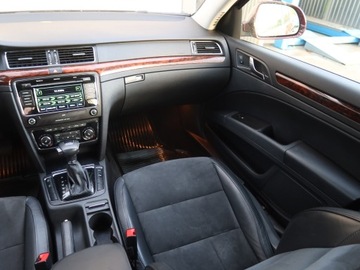 Skoda Superb II Sedan 1.8 TSI 160KM 2011 Skoda Superb 1.8 TSI, DSG, Skóra, Xenon, Klima, zdjęcie 7