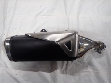 Suzuki GSR 750 wydech tłumik