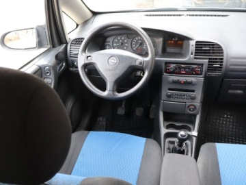 Opel Zafira A 1.8 16V 125KM 2004 Opel Zafira 1.8 16V, GAZ, 7 miejsc, HAK, Klima, zdjęcie 6