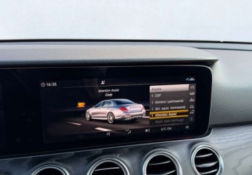 Mercedes Klasa E W213 Limuzyna 2.0 220d 194KM 2019 Mercedes-Benz Klasa E 195KM 220d 4matic salon Polska kamera 2.0 Diesel, zdjęcie 13