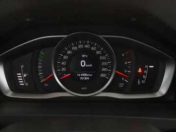 Volvo V60 I Kombi Facelifting 2.0 D3 DRIVE-E 150KM 2016 Volvo V60 2.0D Automat Business Navi Tempomat, zdjęcie 21