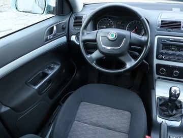 Skoda Octavia II Kombi 1.6 TDI CR DPF 105KM 2009 Skoda Octavia 1.6 TDI, Salon Polska, Klima, zdjęcie 6