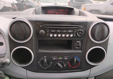 Citroen Berlingo II Combi Facelifting 1.6 HDI 90KM 2014 Citroen Berlingo 2014r, Salonowy, 1.6 HDI. Lekko uszkodzony tyl. Jezdzi. V, zdjęcie 13