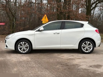 Alfa Romeo Giulietta Nuova II Hatchback 5d 1.4 TB 16v Mair 170KM 2011 Alfa Romeo Giulietta 1.4 TB 16V Multiair Collezione 170KM 2011r, zdjęcie 9