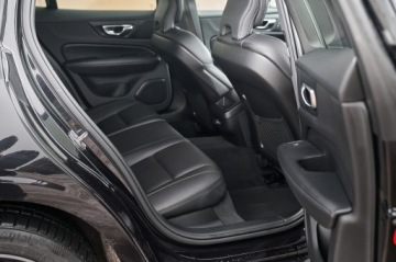 Volvo V60 II  Kombi 2.0 D3 150KM 2020 PIĘKNE V60 MOMENTUM PRO __ KUBEŁKOWE FOTELE, zdjęcie 27
