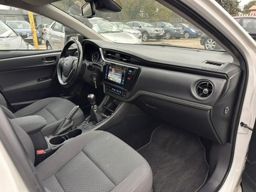 Toyota Corolla XI Sedan Facelifting 1,6 Valvematic 132KM 2017 Toyota Corolla 1.6 benzyna/Biała perła/Kamera, zdjęcie 16