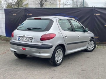 Peugeot 206 2002 Peugeot 206 Peugeot 206 2.0 HDI ZADBANY OC i Przeglad do 2027r. Zamiana, zdjęcie 2