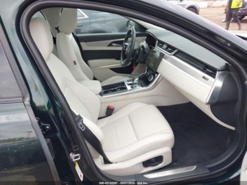 Jaguar XF II 2023 Jaguar XF R-Dynamic SE P300 2023 2.0l 2.0 Benzyna 296KM, zdjęcie 9