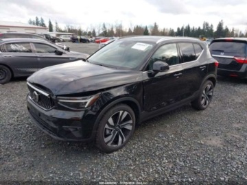 Volvo XC40 2025 Volvo XC 40 B5 Ultra Bright Theme 2025 2.0 Benzyna 247KM, zdjęcie 1