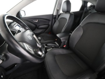 Hyundai ix35 SUV Facelifting 1.7 CRDi 115KM 2015 Hyundai ix35 klima auto grzane fotele czujniki, zdjęcie 12