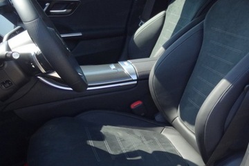 Mercedes Klasa C W206 2024 C Klasa 220 d 4-Matic AMG Estate 2.0 (197KM) 2024, zdjęcie 3