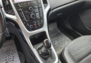 Opel Astra J Sports Tourer Facelifting 1.4 Turbo ECOTEC 140KM 2015 Opel Astra Opel Astra J Sport Tourer 1.4BenzLPG 1.4 BenzynaLPG 140KM, zdjęcie 24