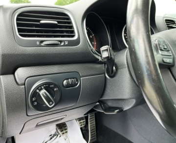 Volkswagen Golf VI Variant 1.4 TSI 122KM 2011 Volkswagen Golf Variant 1.4Benzyna / PANORAMA DACH, zdjęcie 32