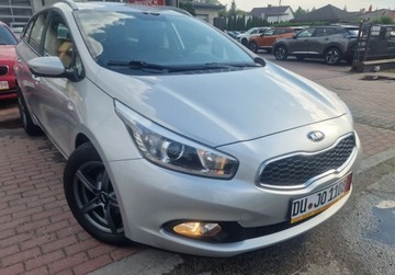 Kia Ceed II Kombi 1.6 GDI 135KM 2014 Kia Ceed 1.6Benzynaniski przebiegBezwypadkowazobacz 1.6 Benzyna 135KM