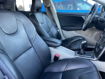 Volvo V40 II Cross Country 2.0 D2 DRIVE-E 120KM 2015 Volvo V40 2.0 D-2 120 KM SUMMUM BEZWYPADKOWY IDEALNY WYPOSAZONY 2.0, zdjęcie 18