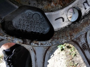 VOLVO S40 V40 S60 V70 KOLA RÁFKY HLINÍK 15X6J ET44 4X114,3 ALU DISKY