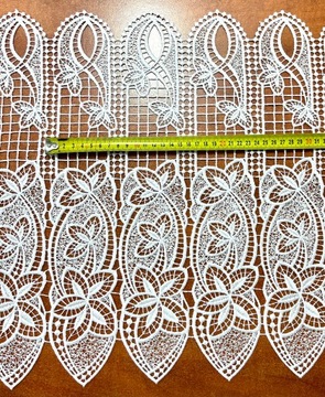 Белая кухонная штора Заздростка Гипюр, высота 40 см