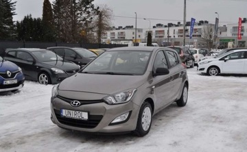 Hyundai i20 I Hatchback 5d Facelifting 1.2 DOHC 85KM 2013 Hyundai i20 LIFT Benzyna 1.2 Klimatyzacja 1.2 Benzyna 85KM, zdjęcie 1