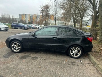 Mercedes Klasa C W203 Coupe W203 1.8 129KM 2001 Mercedes-Benz Klasa C Mercedes-Benz C180 W203 2,0 Benzyna LPG Zamiana 2.0, zdjęcie 5
