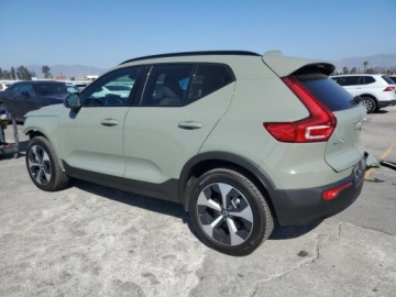 Volvo XC40 Crossover Facelifting 2.0 B5 250KM 2025 Volvo XC 40 Plus 2025 2.0 Benzyna 250KM, zdjęcie 1