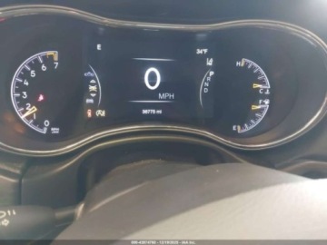 Jeep Grand Cherokee IV 2021 Jeep Grand Cherokee 80th Anniversary 2021 3.6 Benzyna 293KM, zdjęcie 10