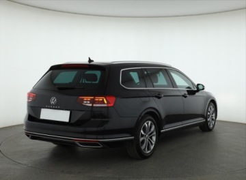 Volkswagen Passat B8 Variant Facelifting 2.0 TDI SCR 150KM 2022 VW Passat 2.0 TDI, Salon Polska, Serwis ASO, zdjęcie 4