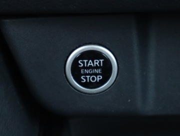 Nissan Qashqai III Crossover 1.3 DIG-T MHEV 158KM 2023 Nissan Qashqai 1.3 DIG-T MHEV, Salon Polska, zdjęcie 16