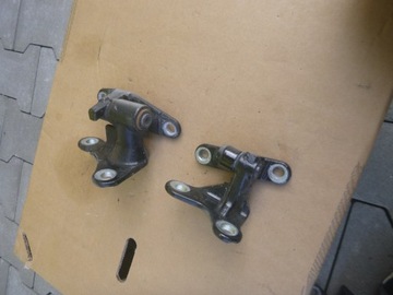 COLT VI Z30 04-08 PANTY DVEŘE ZADNÍ PRAVÝ SPODNÍ HORNÍ KOMPLET