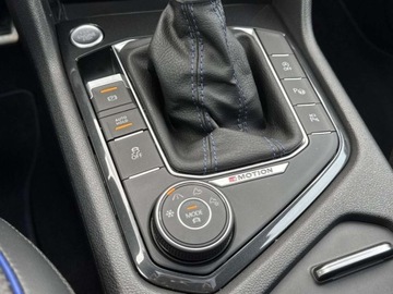 Volkswagen Tiguan II SUV R 2.0 TSI 320KM 2023 Volkswagen Tiguan TSI 4Motion 320KM R Harman Kardon Area View Hak FV23, zdjęcie 22
