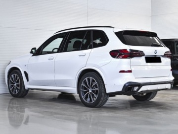 BMW X5 G05 SUV Facelifting 3.0 30d 298KM 2026 BMW X5 xDrive30d Sport Suv 2.0 (298KM) 2026, zdjęcie 2