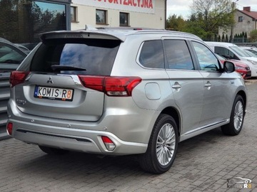 Mitsubishi Outlander III 2019 Mitsubishi Outlander PHEV 224KM 2019r 14TysKm 13.8kWh 4WD Plug-in Stan ide, zdjęcie 3