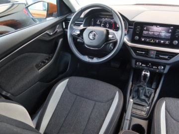 Skoda Kamiq Crossover 1.5 TSI 150KM 2023 Skoda Kamiq 1.5 TSI, Salon Polska, Serwis ASO, zdjęcie 6