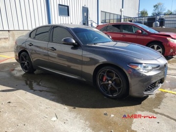 Alfa Romeo Giulia II Sedan 2.0 TBi 280KM 2019 Alfa Romeo Giulia 2019 r., 2,0L TI AWD 2.0 Benzyna 280KM, zdjęcie 2