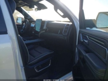  RAM 1500 Laramie 57 Box 2025 3.0 Benzyna 420KM, zdjęcie 9