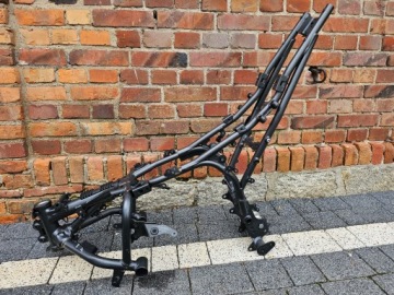 YAMAHA YZF R7 22-24 рама слегка повреждена