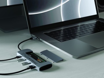 Satechi USB-C Hybrid Multiport Adapter - Slot SSD