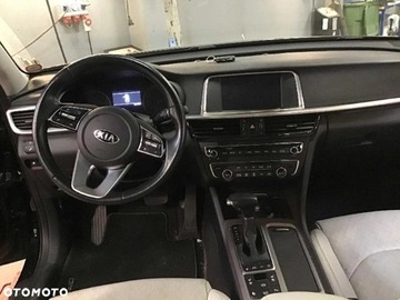 Kia Optima II 2019 KIA OPTIMA 2.0 GDi Plug-In Hybrid 156 KM, automat, lekko uszkodzony, zdjęcie 3