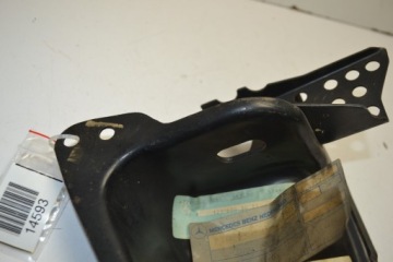 Mercedes W123 Розетка маятника, переднее правое крепление