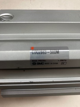 Siłownik pneumatyczny SMC CDQ2B63-50DM NOWY