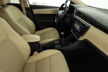 Toyota Corolla XI Sedan Facelifting 1,6 Valvematic 132KM 2017 Toyota Corolla 1.6 Valvematic, Salon Polska, zdjęcie 6