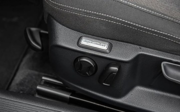 Volkswagen Passat B8 Variant 1.6 TDI BlueMotion Technology 120KM 2017 Volkswagen Passat TDI 120KM Lift Ledy Navi DsG ALu 2xPdc Full Serwis Aso G, zdjęcie 16