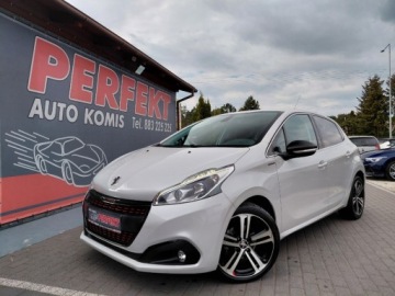 Peugeot 208 I Hatchback 5d Facelifting 1.2 PureTech 110KM 2016 Peugeot 208 GT Line Kamera Klimatronik PDC Sensor Alu 1.2 Benzyna 110KM