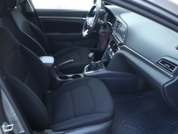 Hyundai Elantra VI Sedan 1.6 MPI 128KM 2018 Hyundai Elantra 1.6 CVVT, Salon Polska, zdjęcie 8