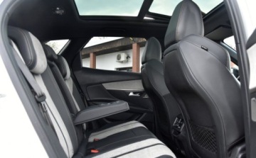 Peugeot 3008 II Plug-In Hybrid Facelifting 1.6 HYBRID4 300KM 2021 Peugeot 3008 SKORA Alusy LED Navi. BLIS linne assist Grzane fotele 1.6, zdjęcie 23