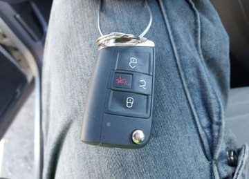 Volkswagen Tiguan II 2023 Volkswagen Tiguan 2023r., 2.0t S, 2L, od ubezpieczalni 2.0 Benzyna 187KM, zdjęcie 8